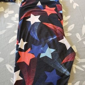 Lularoe Tall and Curvy Leggings - Red/White/Blue Stars (Size 12-18)